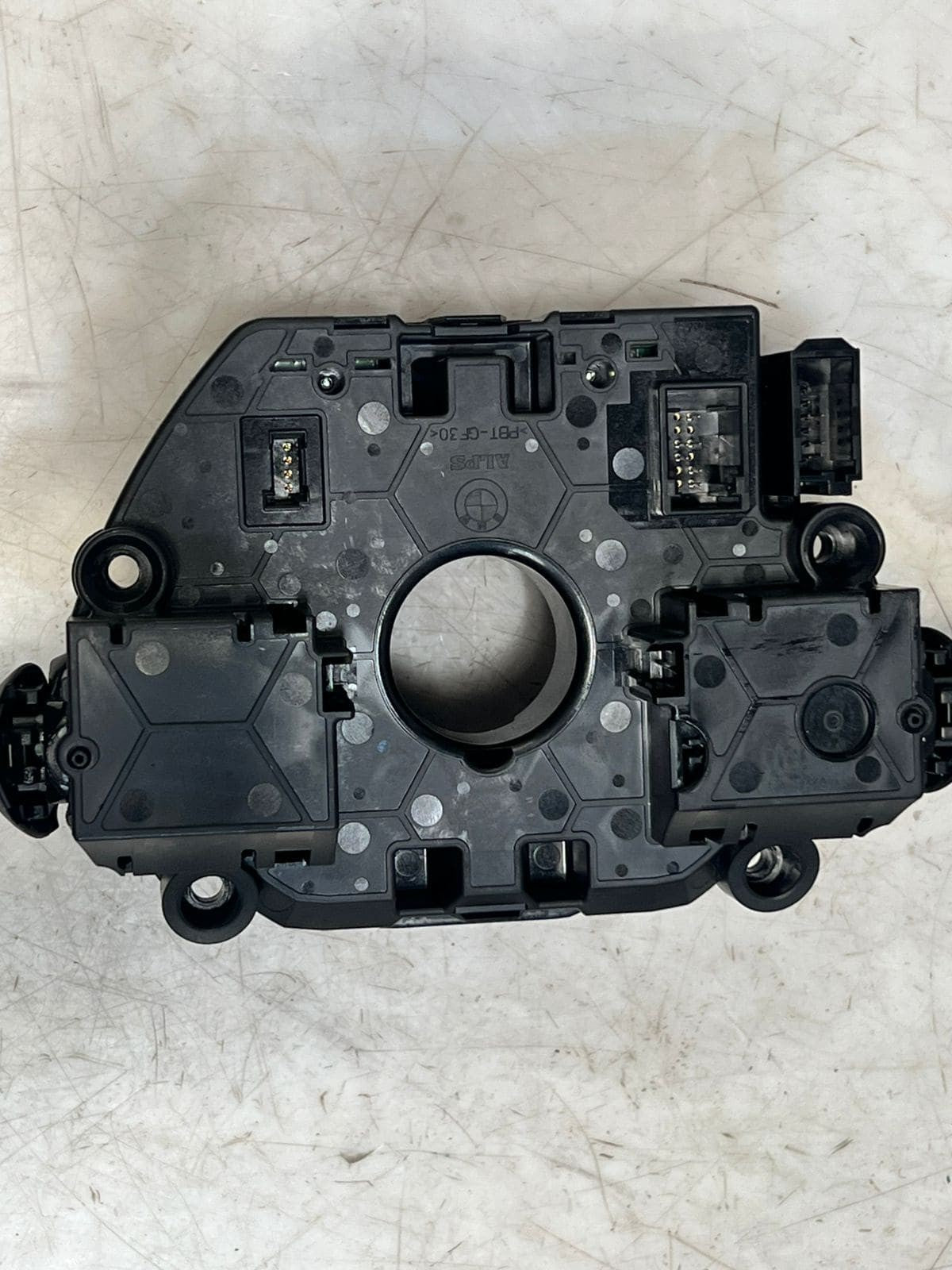 BMW  F15, F85, F25 MODEL Steering Column Switch Unit 9330565 OEM