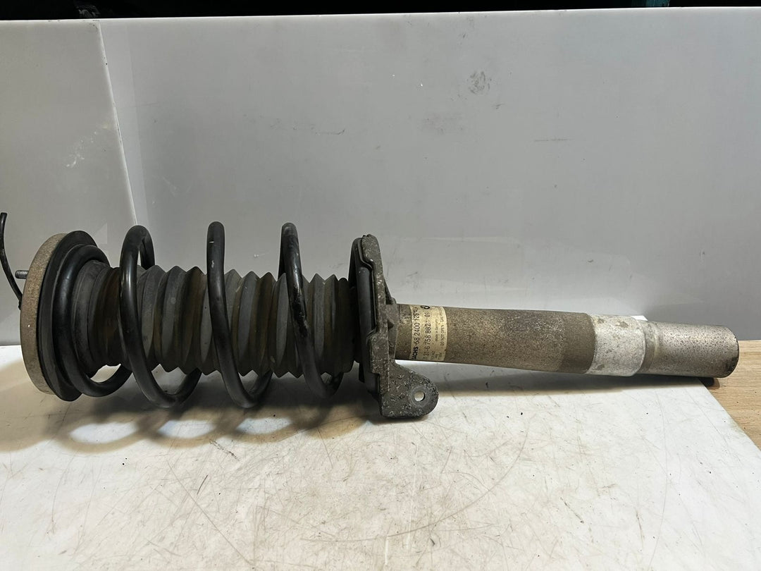 BMW 7 Series E65 E66 Front Axle Right O/S Spring Strut Shock Absorber 6758882