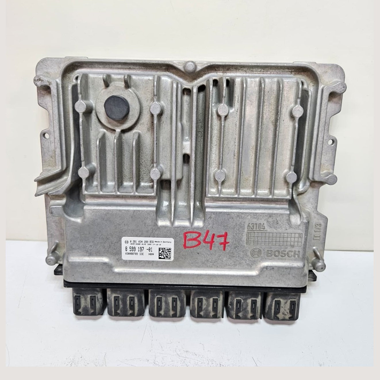 2018 BMW X3 G01 X4 G02 Engine Control Unit DDE Bosch 8599197 OEM