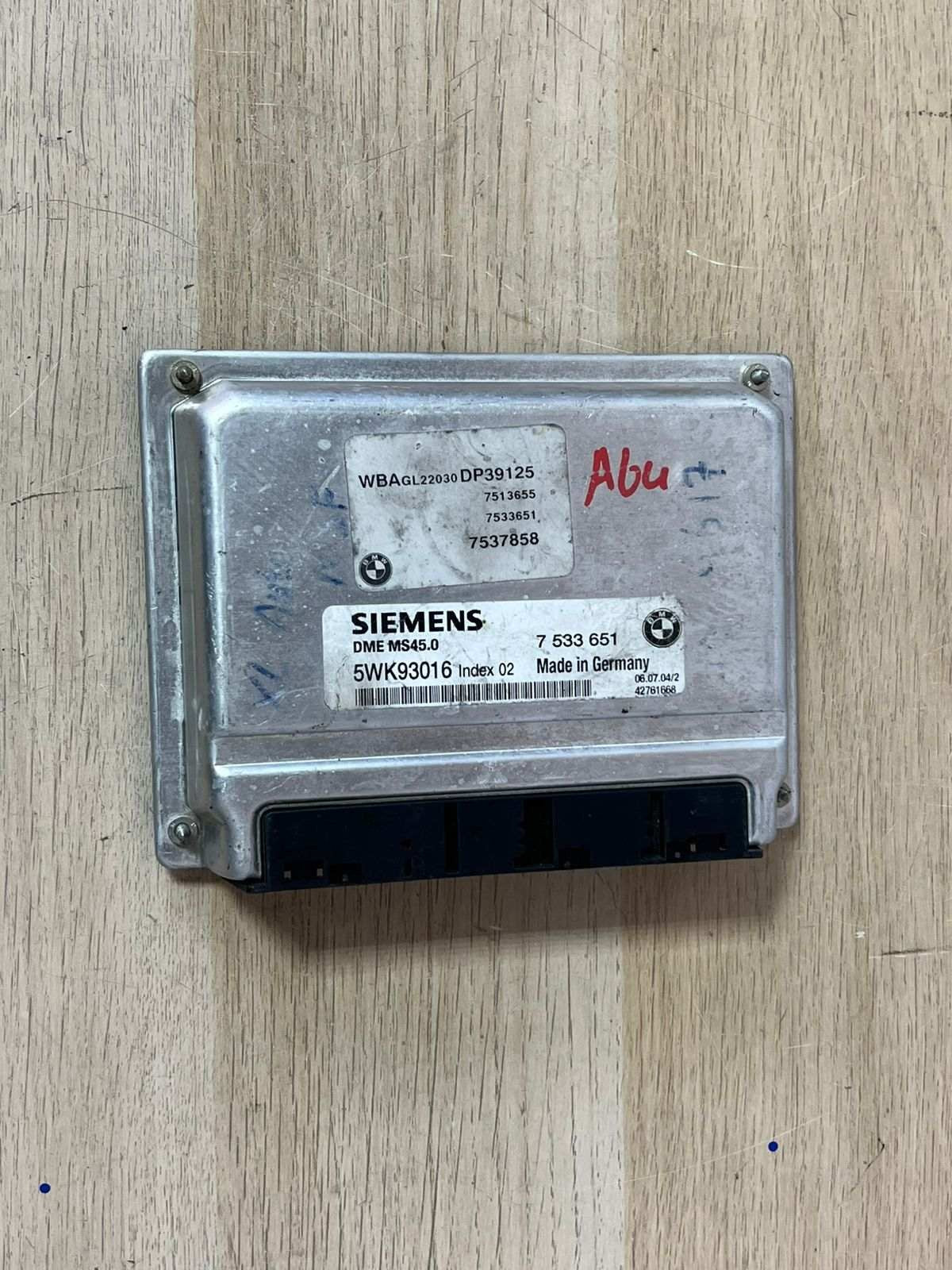 1996-2002 BMW Z3 Engine Control Unit 7533651 Z3 Z4 E85 M54 