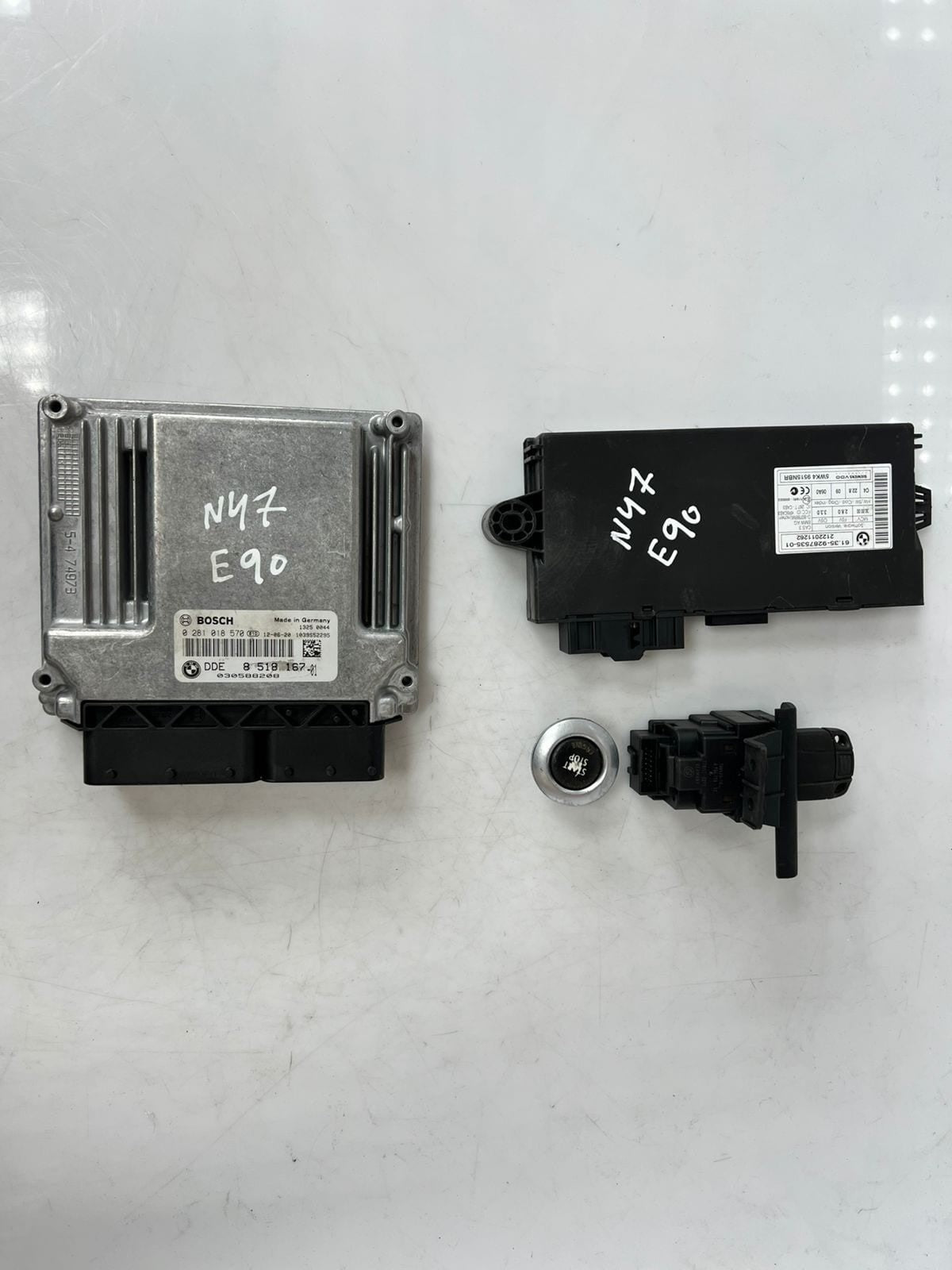 BMW E90 N47 Engine Control Unit ECU COMPLETE SET DDE + CAS3 AG + 1KEY 8518167