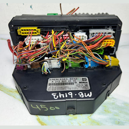 10-16 Mercedes-Benz W212 W204 Front SAM Module Relay Fuse Box A212 9004500 OEM