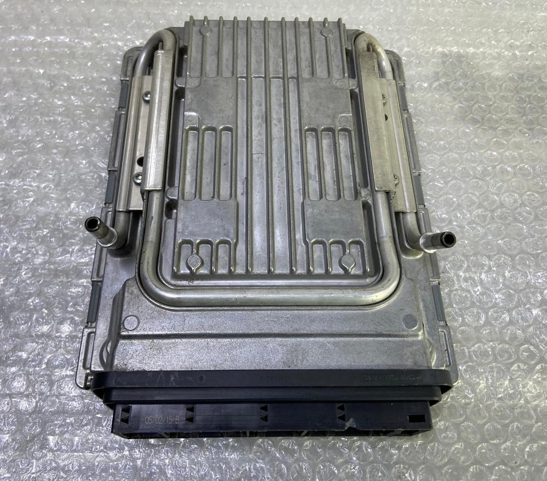 OEM BMW F10 F01 F07 N63 4.4i DME MSD85.0 ENGINE Control Unit ECU ONLY 8610680