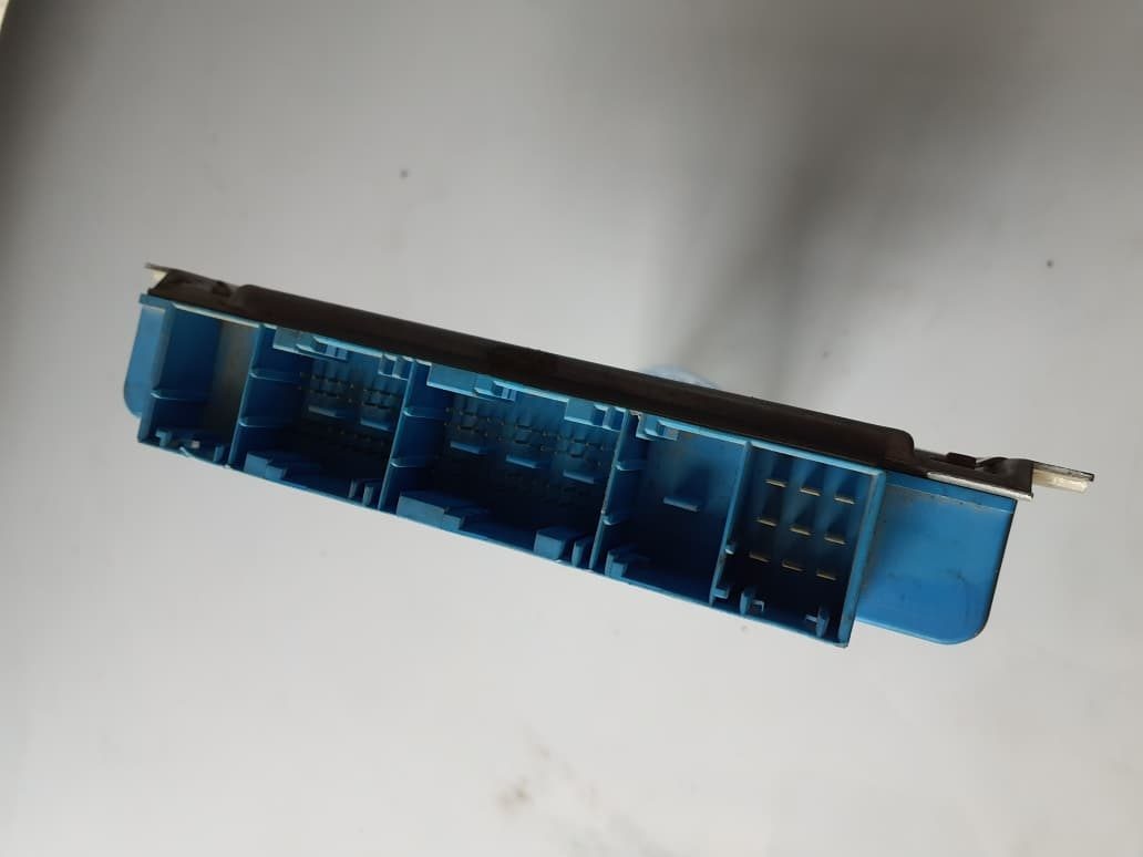 2001-2002 BMW 325i Transmission Control Module 7515810 E46 325C E39 525i E85
