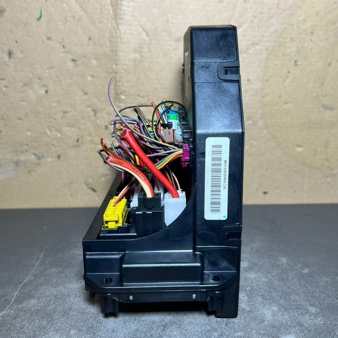 10-16 Mercedes-Benz W204 W212 Front SAM Module Relay Fuse Box A212 9000106 OEM