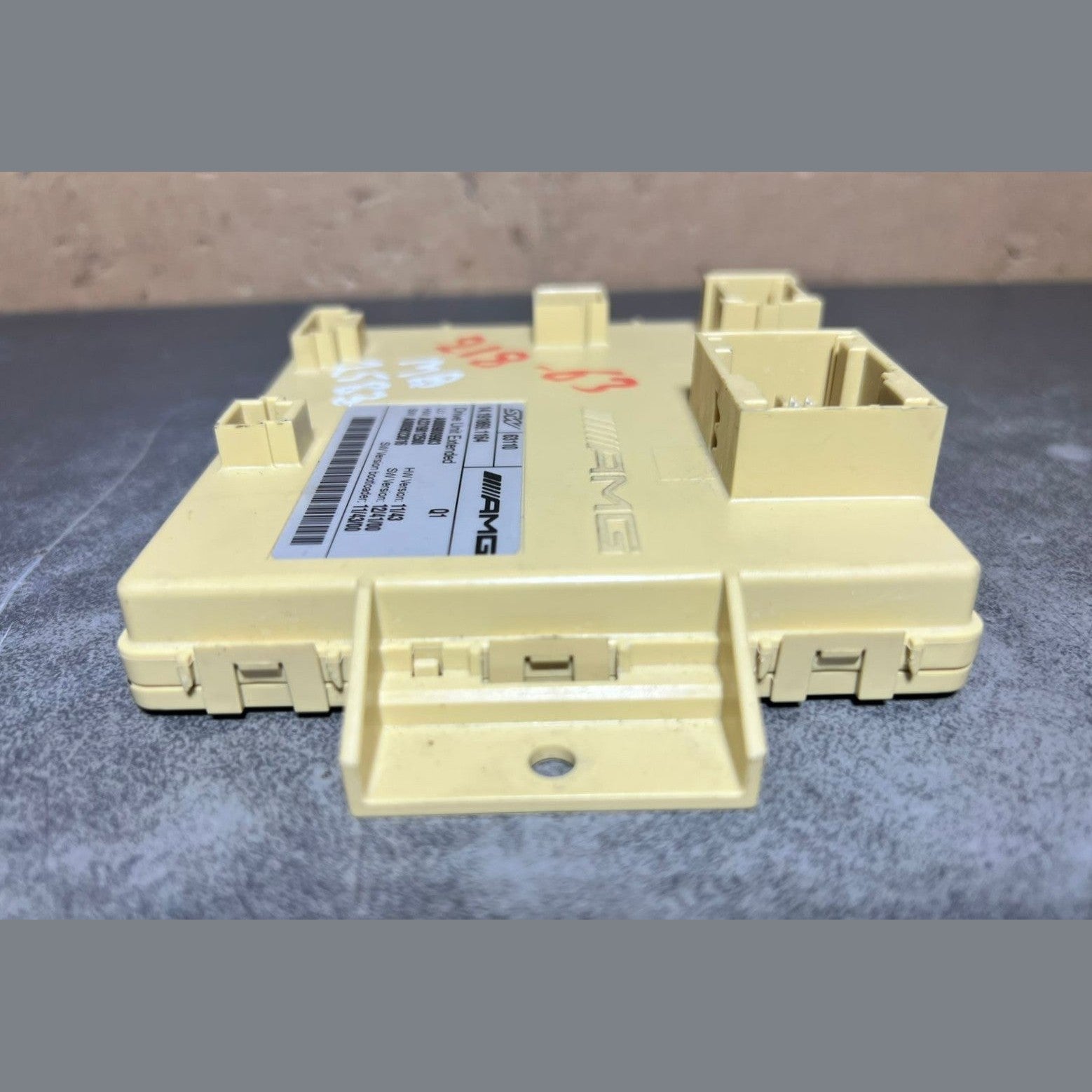 12-17 Mercedes W218 CLS AMG 63 Drive Unit Extended Control Module A000 9009903