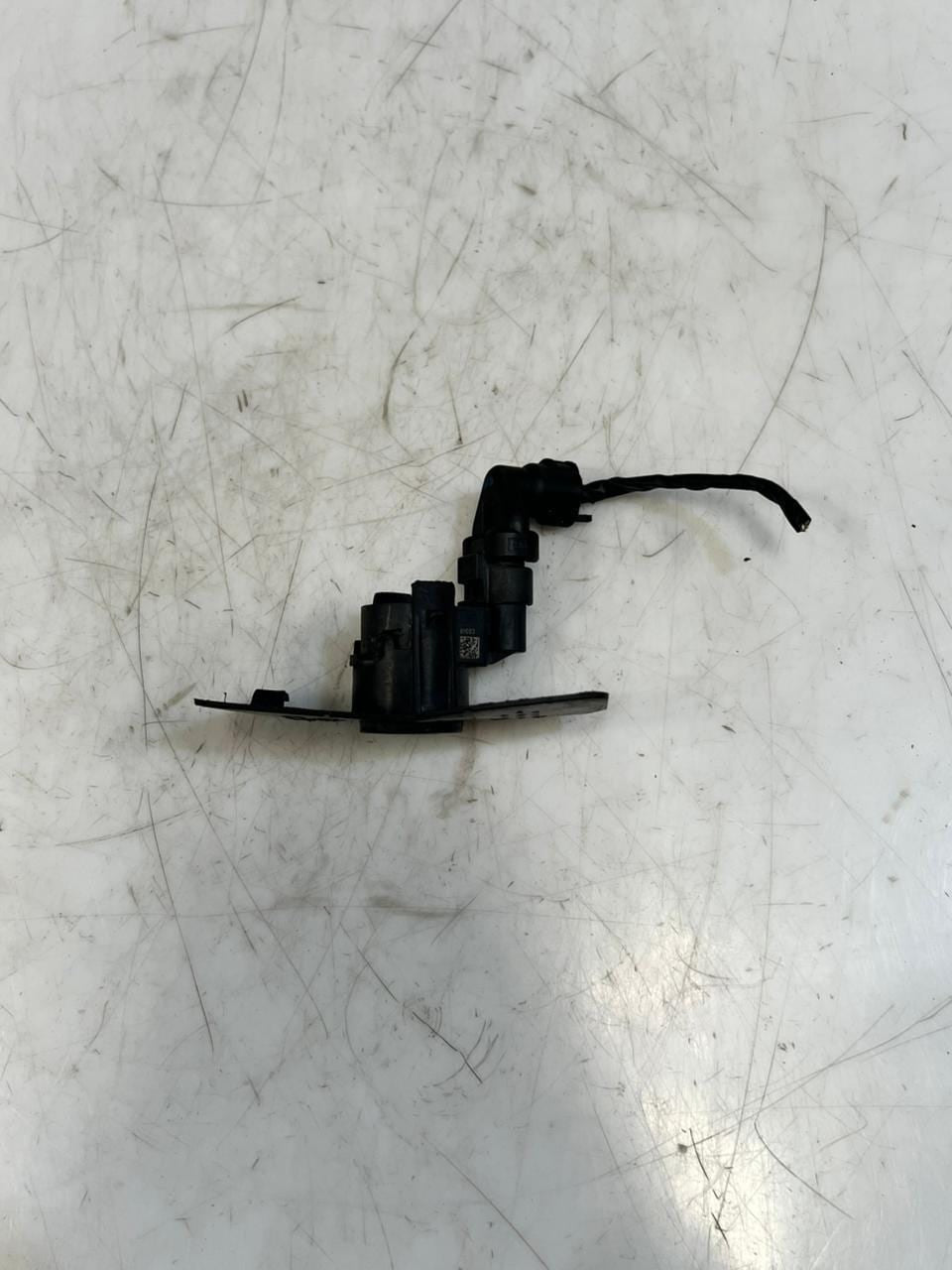 BMW E82 E81 E87 E88 E90 E91 E92 E93 PDC Parking Distance Sensor Front 9196705