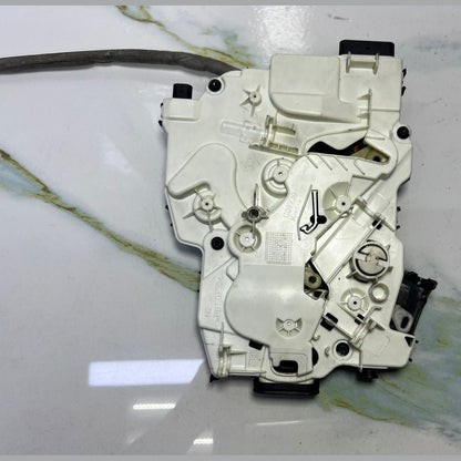 Genuine Mercedes-Benz Vito W447 Rear Sliding Actuator Door Lock A447 7302902 OEM