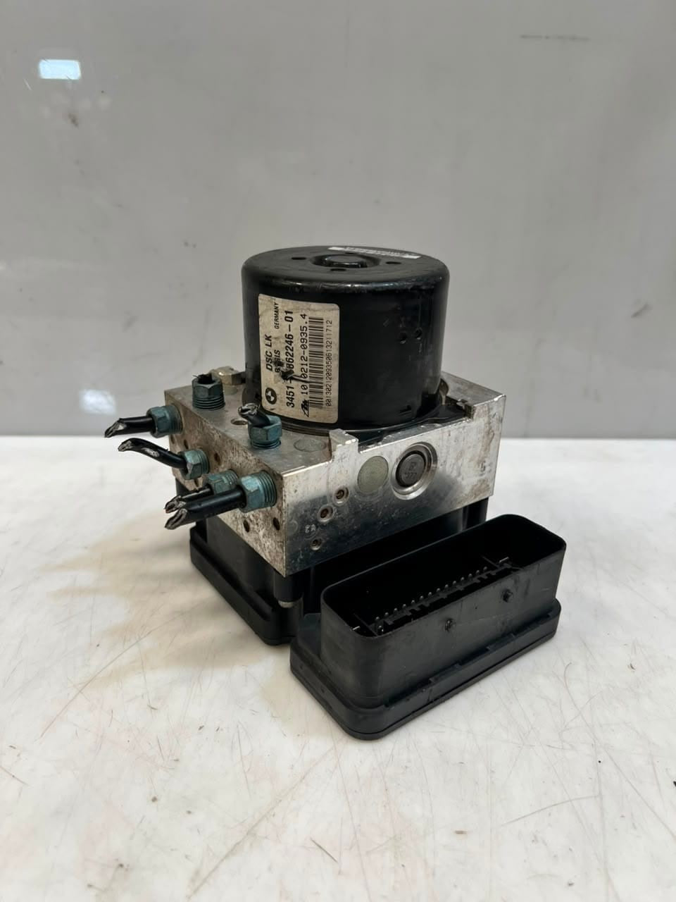 2013 BMW 320i 3' F30 F31 DSC HYDRAULIC ABS Pump Module 6862246 OEM