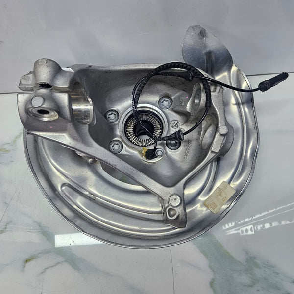 2018-2024 BMW X3 G01 X4 G02 HUB BEARING Knuckle RIGHT FRONT 6882598