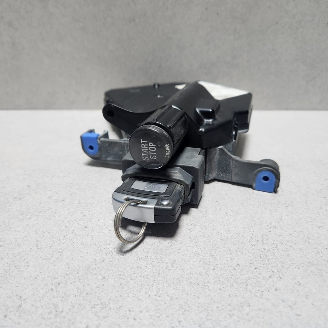2006-2008 BMW 750i E65 E66 N62B48 V8 Engine Control Module 7549700 RHD ECU SET