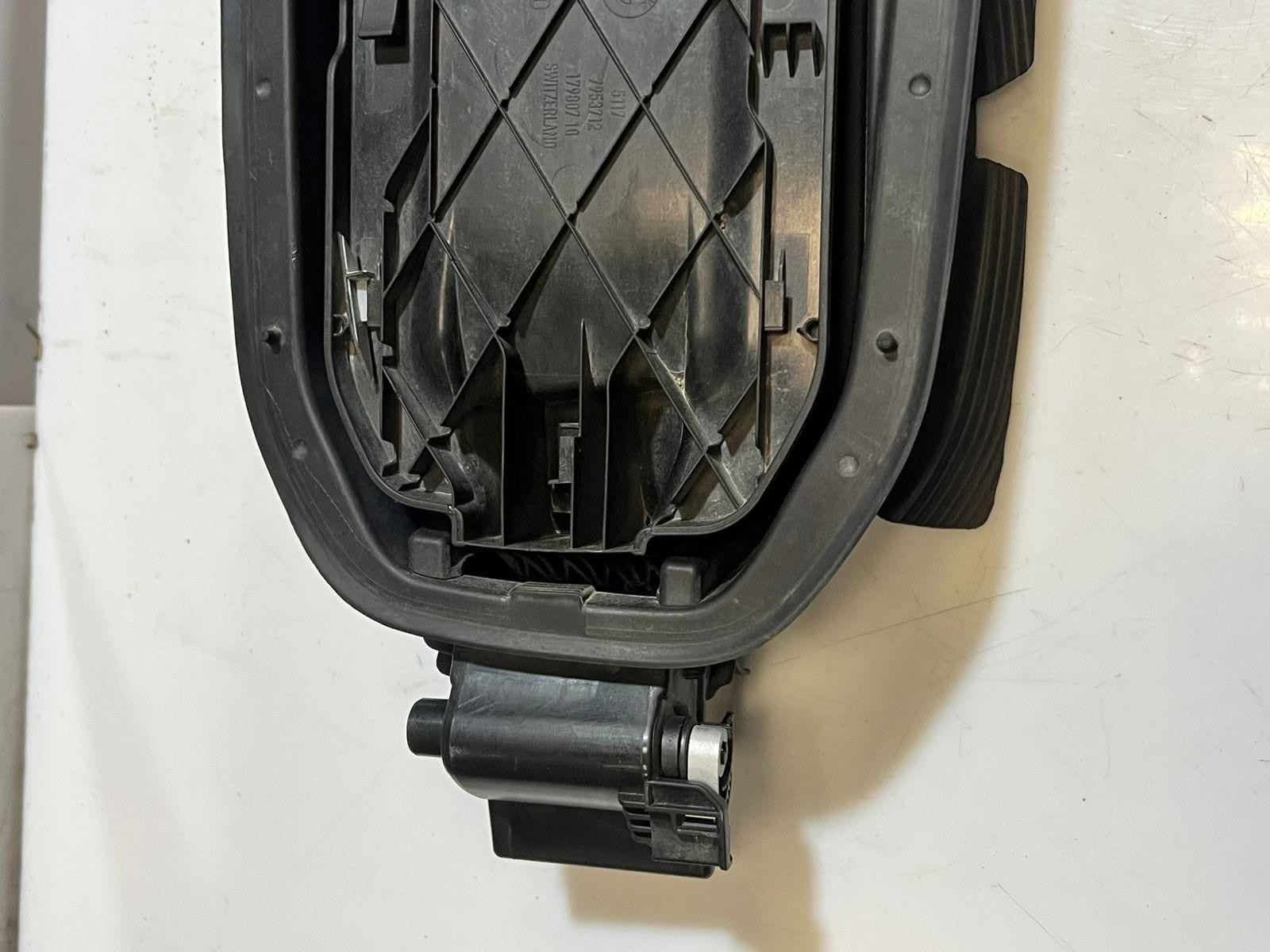 2022 2023 2024 BMW iX i20 Fuel filler cap fuel flap OEM 51177953712 OEM