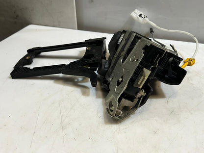 BMW 5 Series E39 Front Door Lock Mechanism Front Left 8235125 OEM