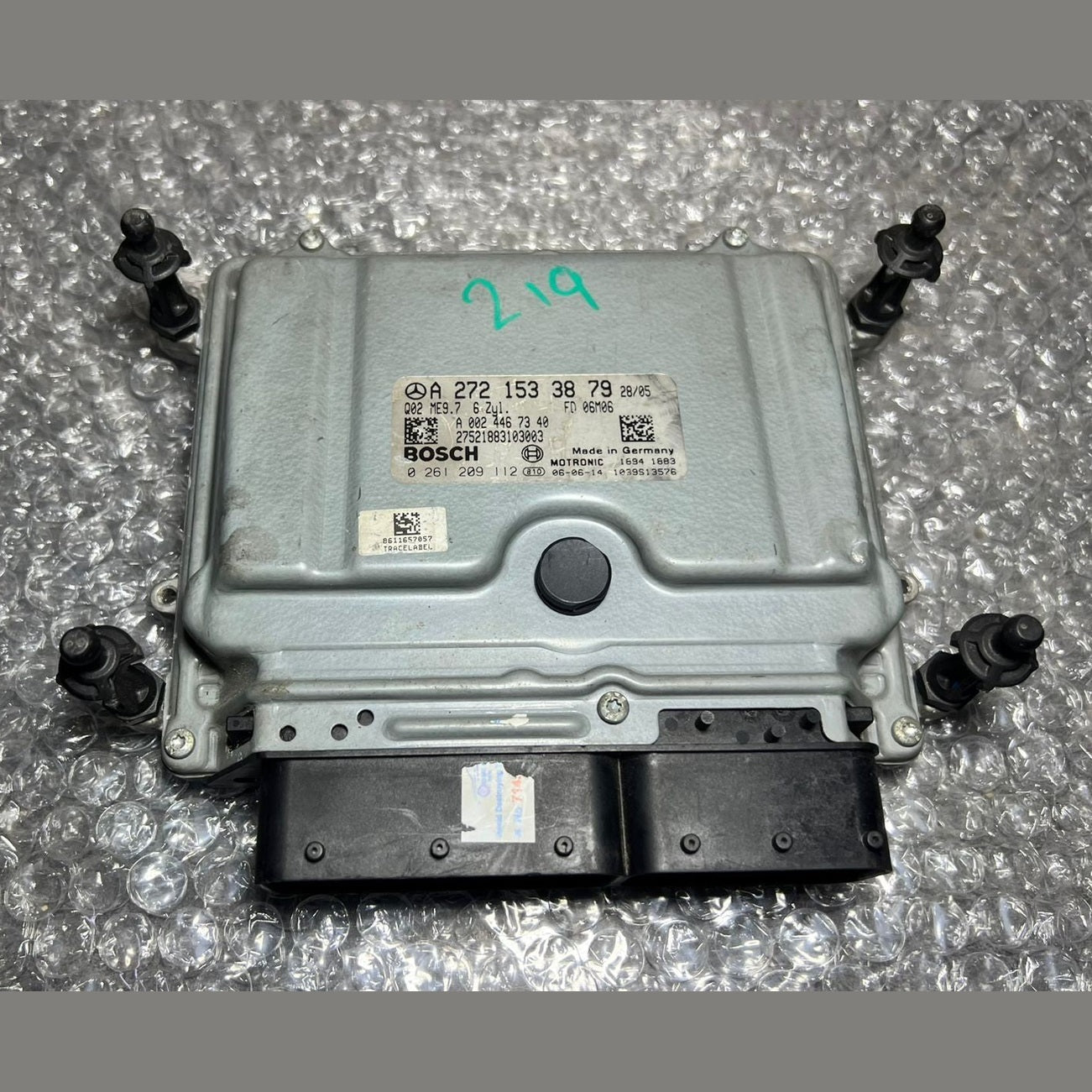 06-10 Mercedes-Benz W219 CLS Engine Control Module Unit ECM ECU A272 1533879 OEM