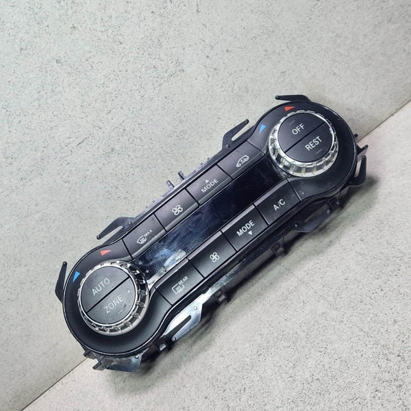 Mercedes-Benz GLA Climate Control Panel A2469003816 A-Class W176 and GLA W156