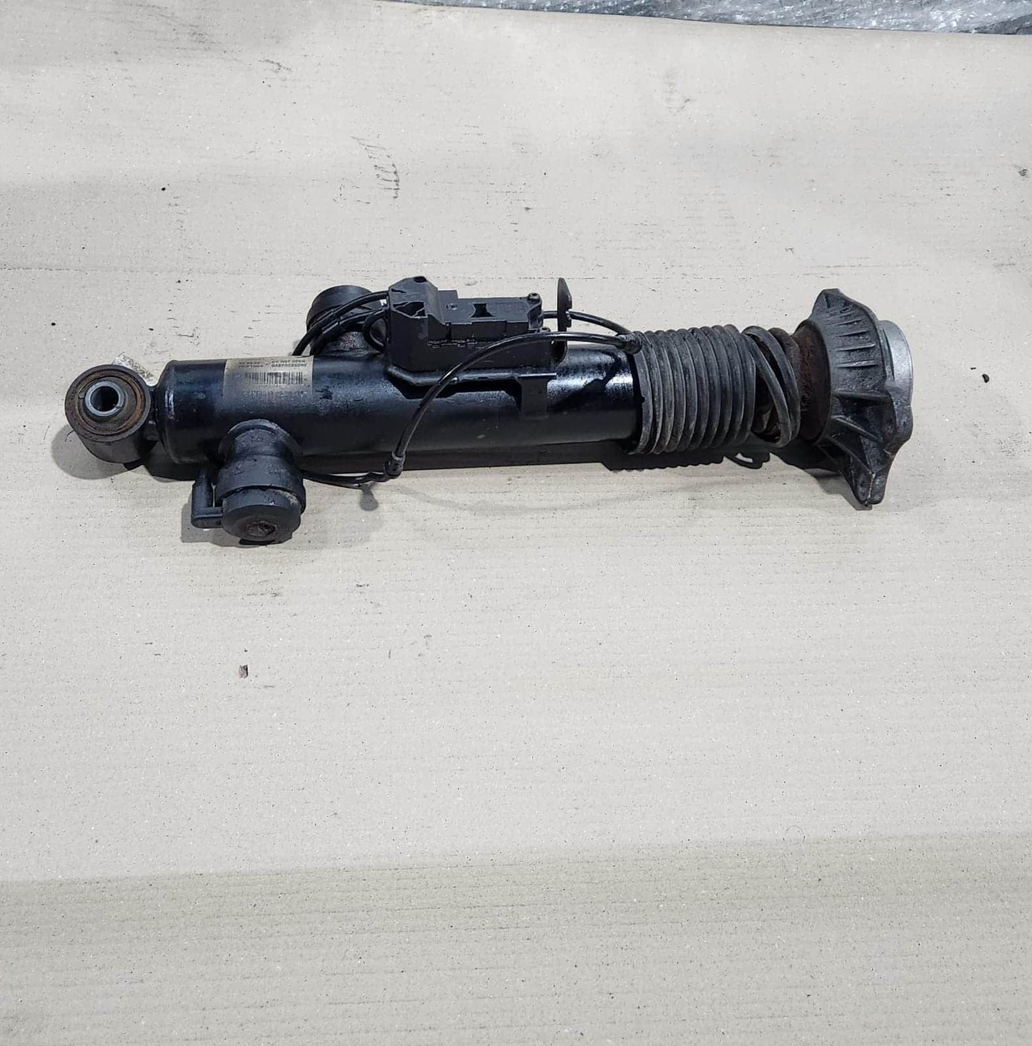 BMW 5 Gran Turismo Rear Left Shock Absorber 6796943 5 Series 535GT