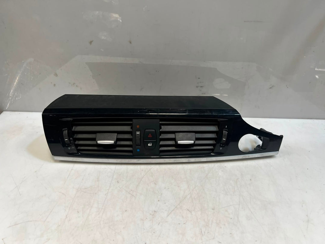2010-2017 BMW X3 F25 CENTER Dashboard Air Vent GRILLE UNIT 9184742 OEM