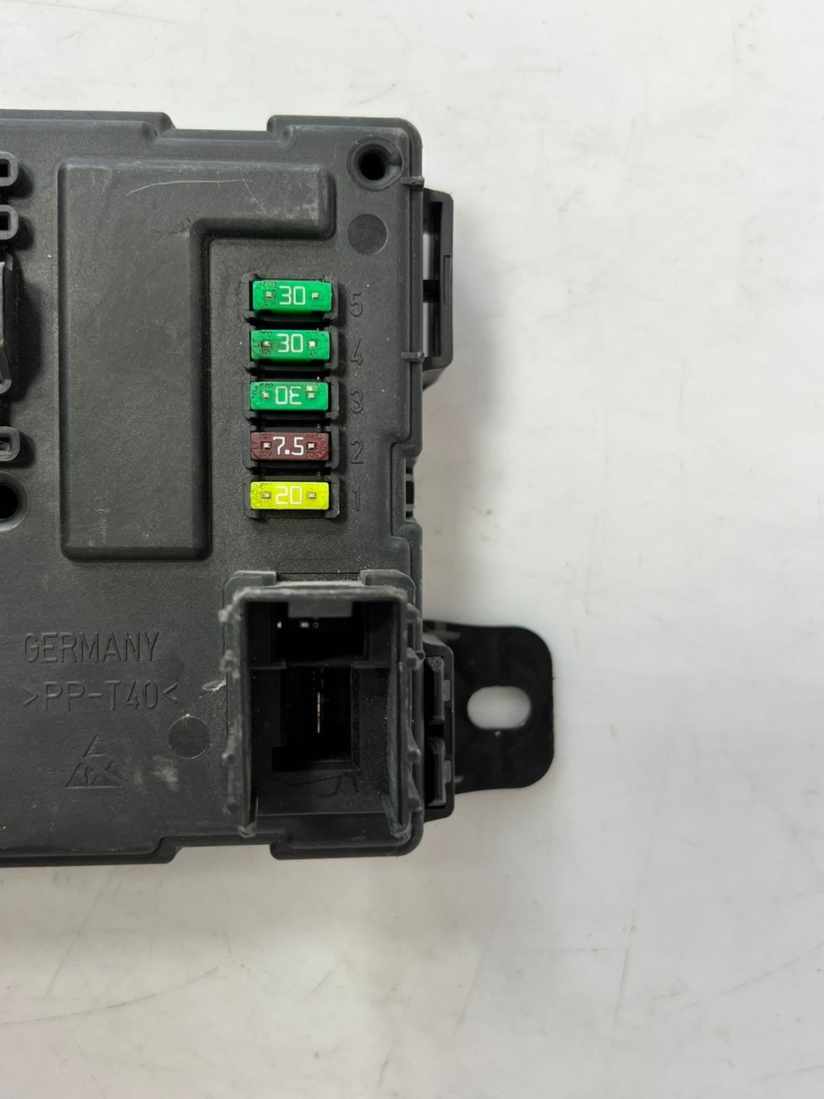 2012-2016 BMW F20 F21 F30 F31 F32 Rear Body REM Control Unit Module 6819332