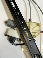 Load image into Gallery viewer, 2004-2007 BMW X3 E83 Front RIGHT Door Window Regulator With Motor 7083011 OEM