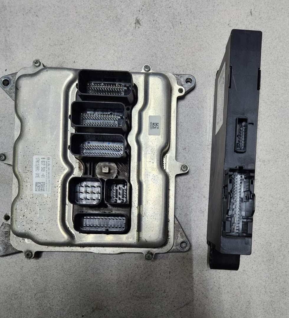 2013-2014 BMW X1 Engine Control Unit ECU Set 8617569 X1 E84 and Z4 E89 with N20 