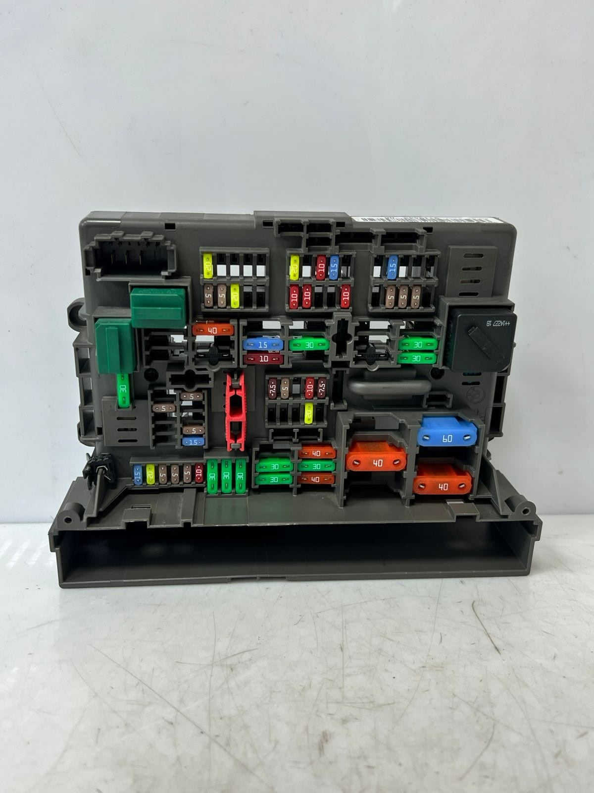 2007-2013 BMW 328i E90 E91 E92 E84 Front Power Distribution Fuse Box 9119444 OEM
