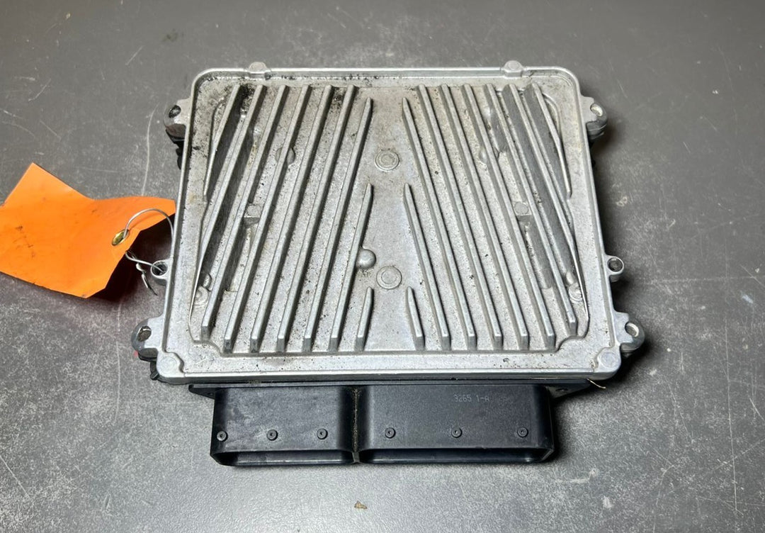 03-06 Mercedes W203 C-Class Engine Control Module Unit ECM ECU A272 1534479 OEM