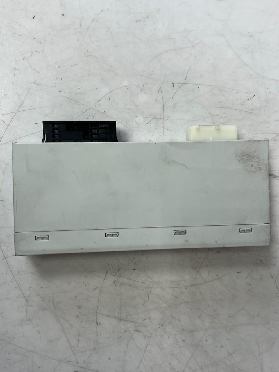 2003-2009  L322 Land Rover Range Rover Air Suspension Control Module RQT000013