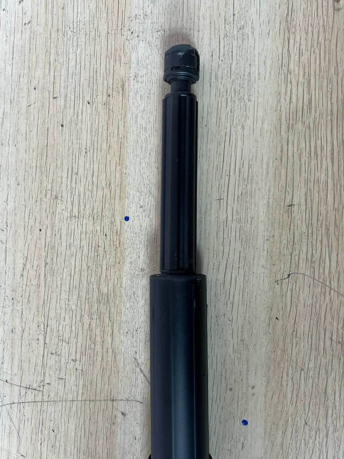 2018-2023 BMW 530e xDrive Tailgate Gas Strut 9482791 5 Series G31 Right SIDE