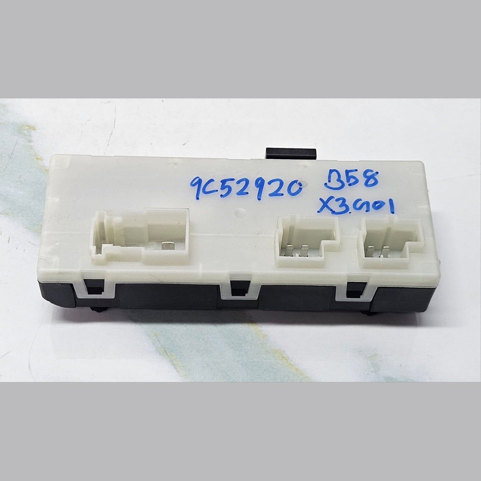 2020-2022 BMW X3 G01 Control Unit Tailgate Function Module 9852925 OEM