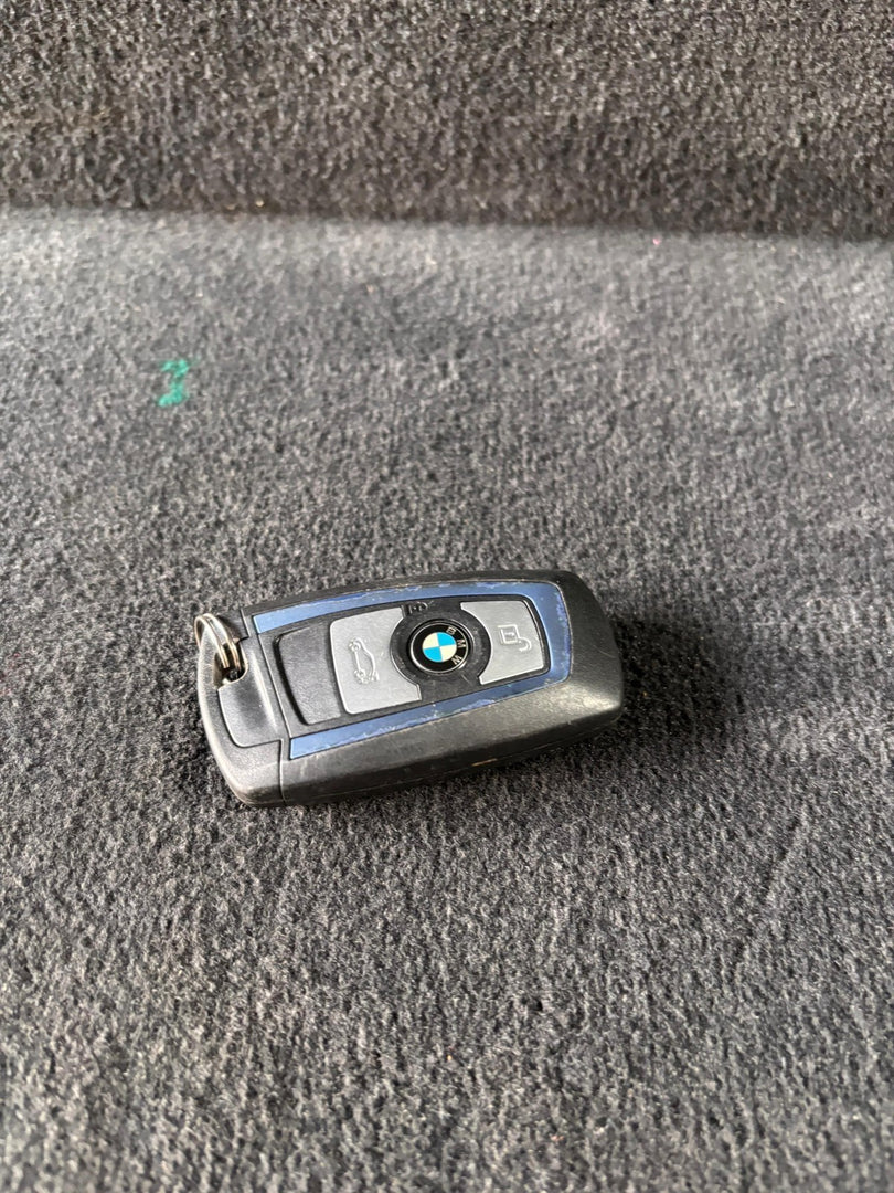 BMW F30 320i N20 ENGINE CONTROL ECU SET DME WITH KEY 8631725