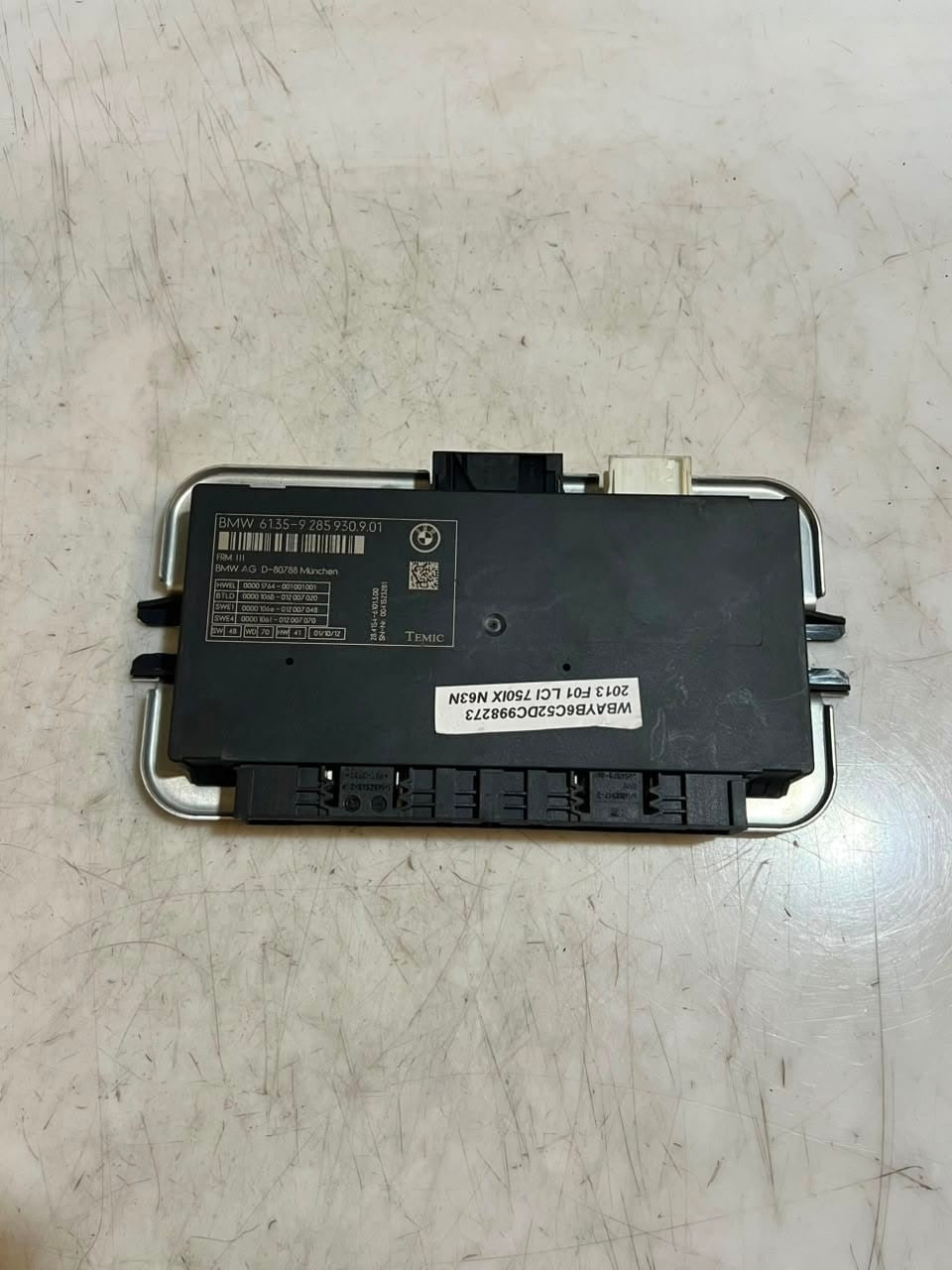 2011-2015 BMW F01 F02 740i 750i FRM3 Footwell LED Control Module 9285930 OEM