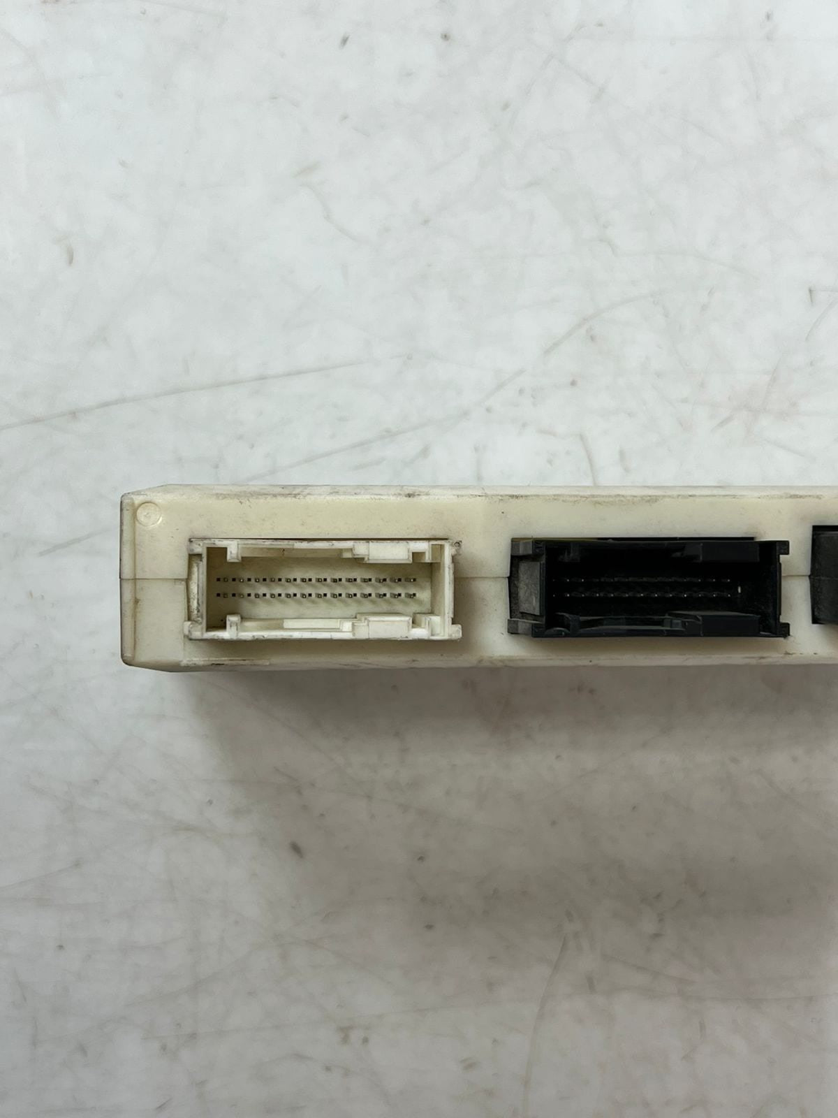 BMW 5 Series E39 GM III Body Control Module BCM 8381963 OEM