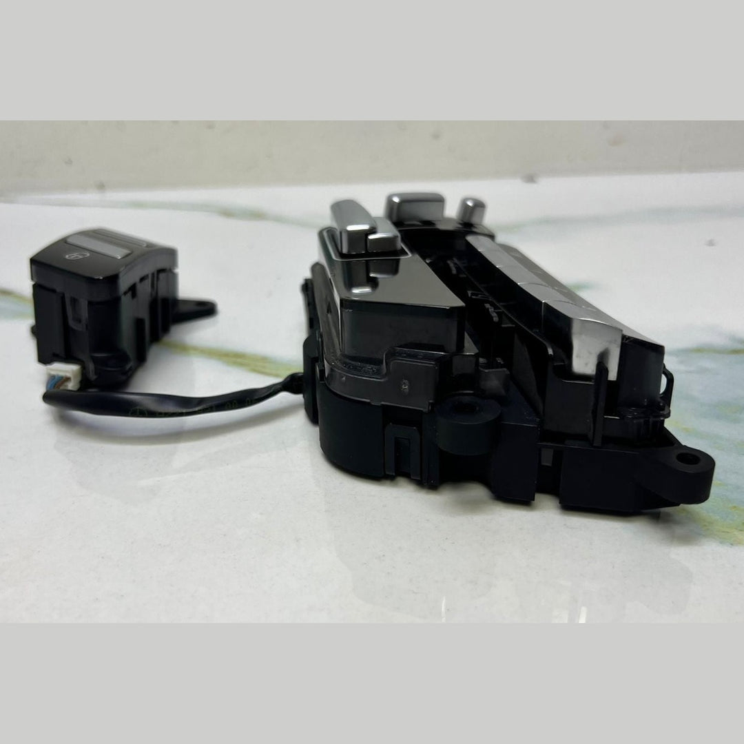 Mercedes-Benz Front Passenger Seat Control Switch Unit A221 8701879 W221 S-Class
