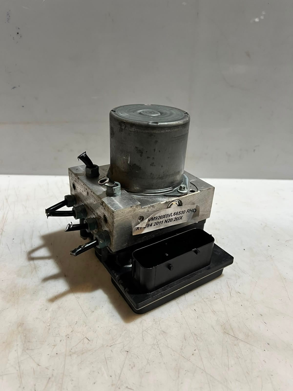 2010-2015 BMW X1 E84 2.0L PRE-LCI ABS Pump Hydraulic Unit 6850230 OEM