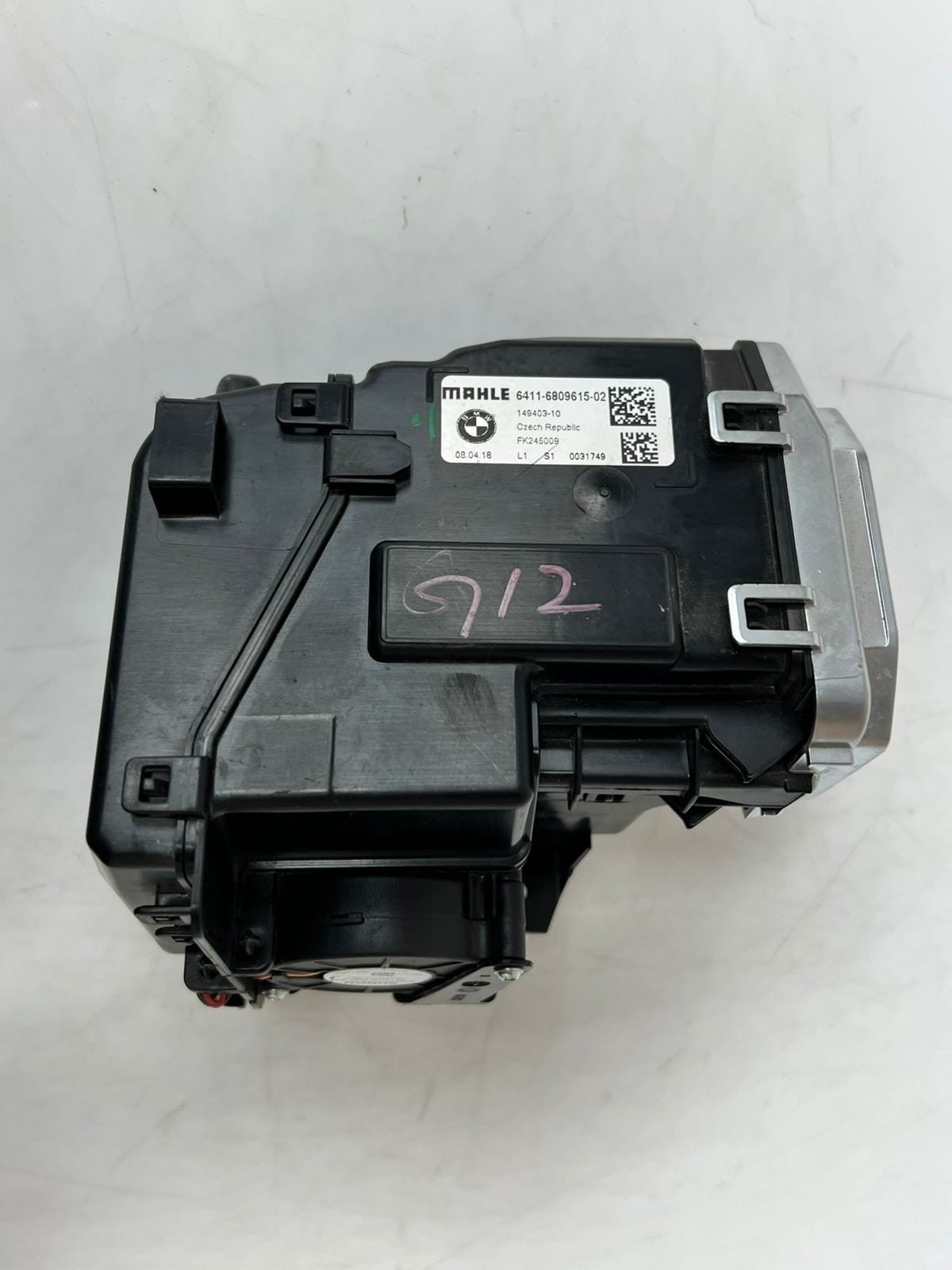 2015-2018 BMW 750i Ambient Air freshener Fragrance Control Unit 6411 6809615 OEM