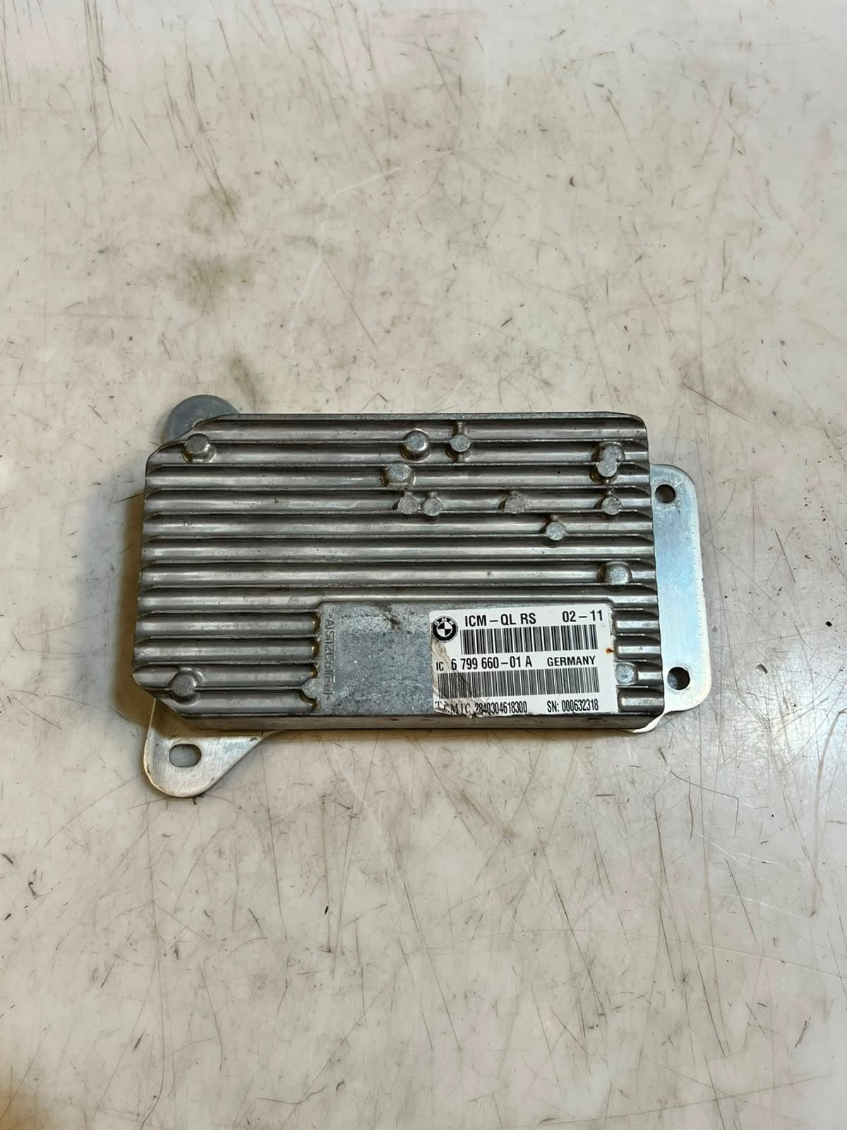 BMW 5 Series F10 F11 N53B Suspension Control Unit Module 6799660 OEM