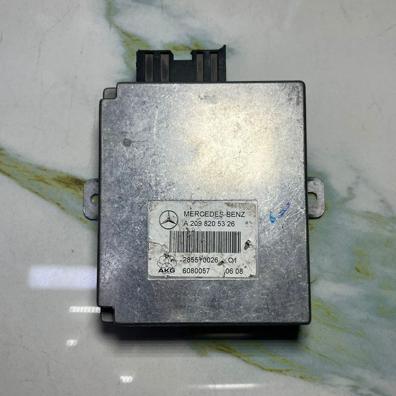 Mercedes Telephone Control Unit A2098205326 CLS W219 and ML W164