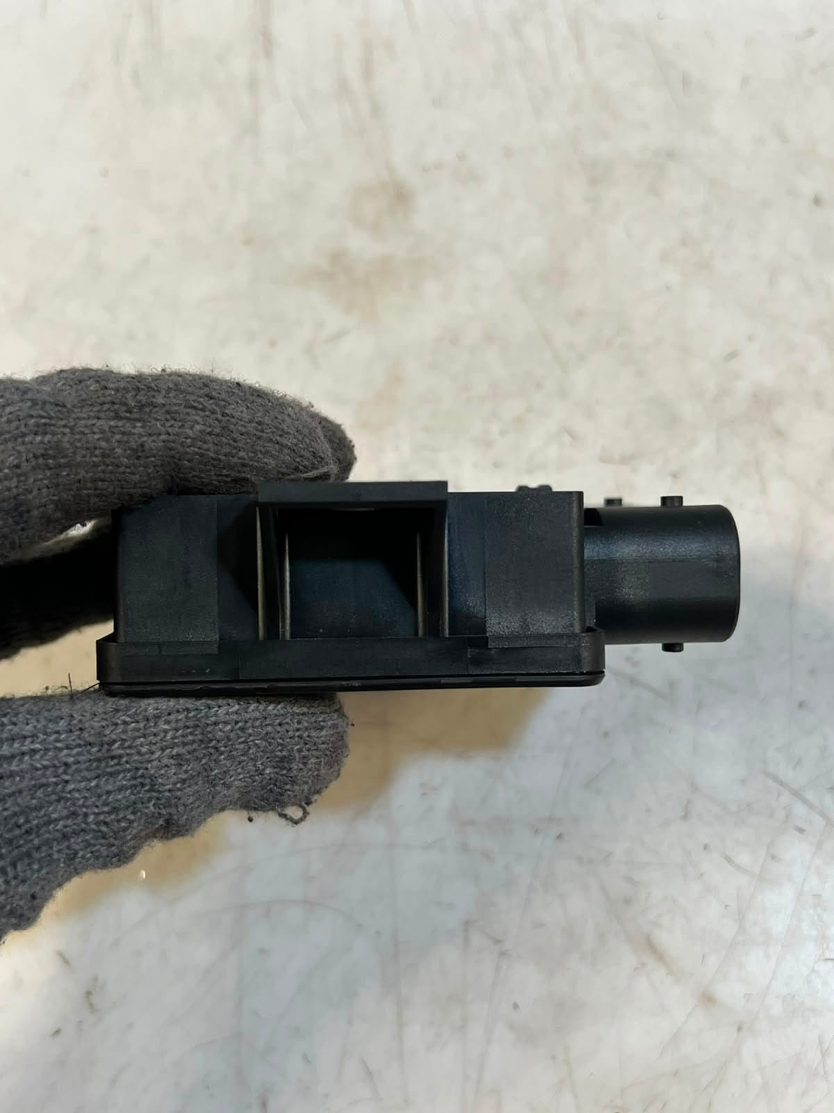 BMW 5 Series F10 F11 F12 F13 F25 F26 650i Parking Brake Control Module 6858017