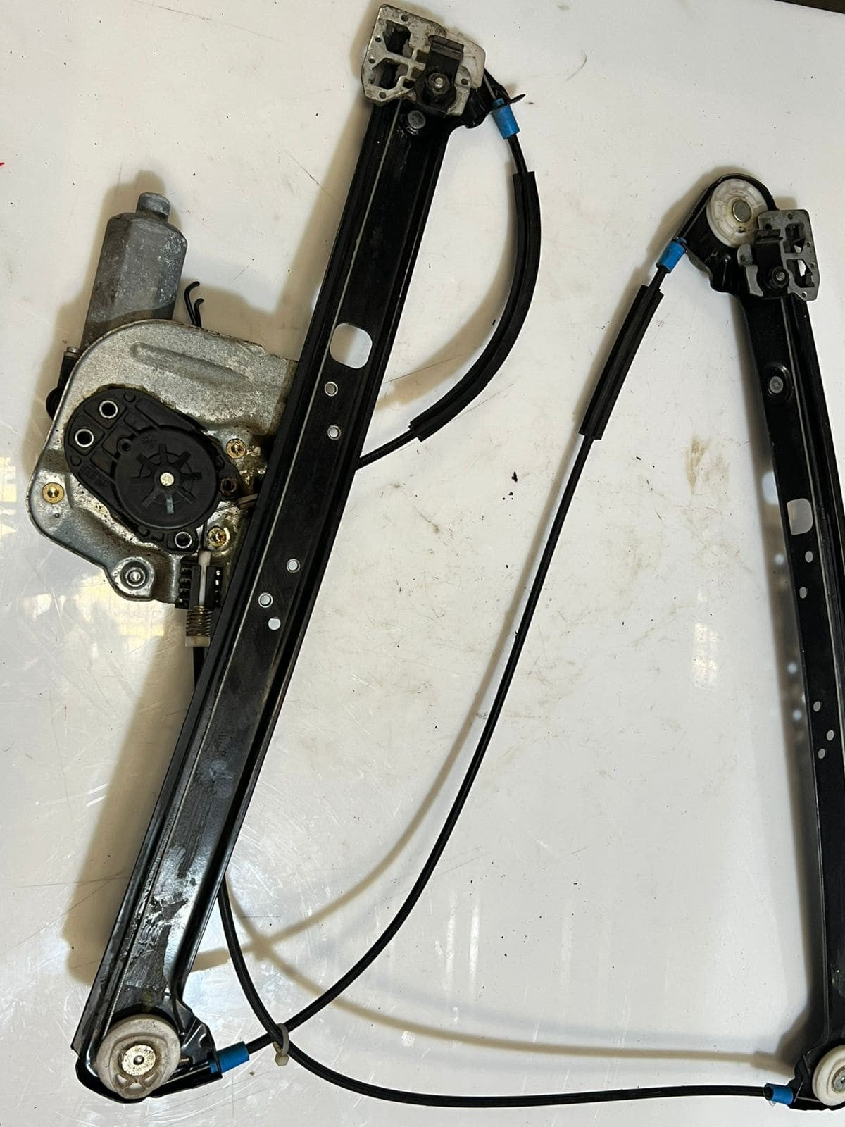 2000-2006 BMW X5 E53 Front Right Window Regulator With Motor 8254912 OEM