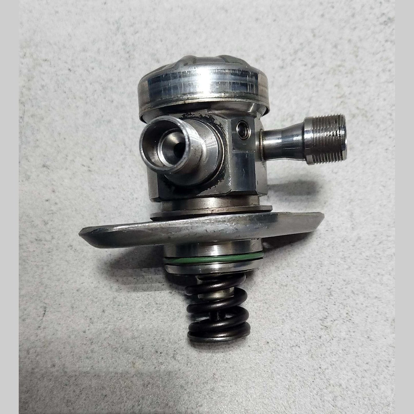 2018 Mercedes-Benz A200 High Pressure Fuel Pump A2820700001  