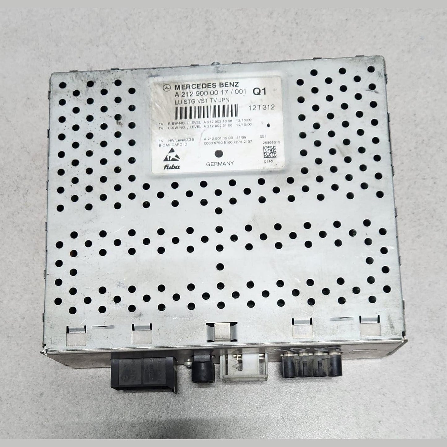 2011-2014 Mercedes-Benz C180 Digital Radio Tv Tuner A2129000017 W212 and C-Class