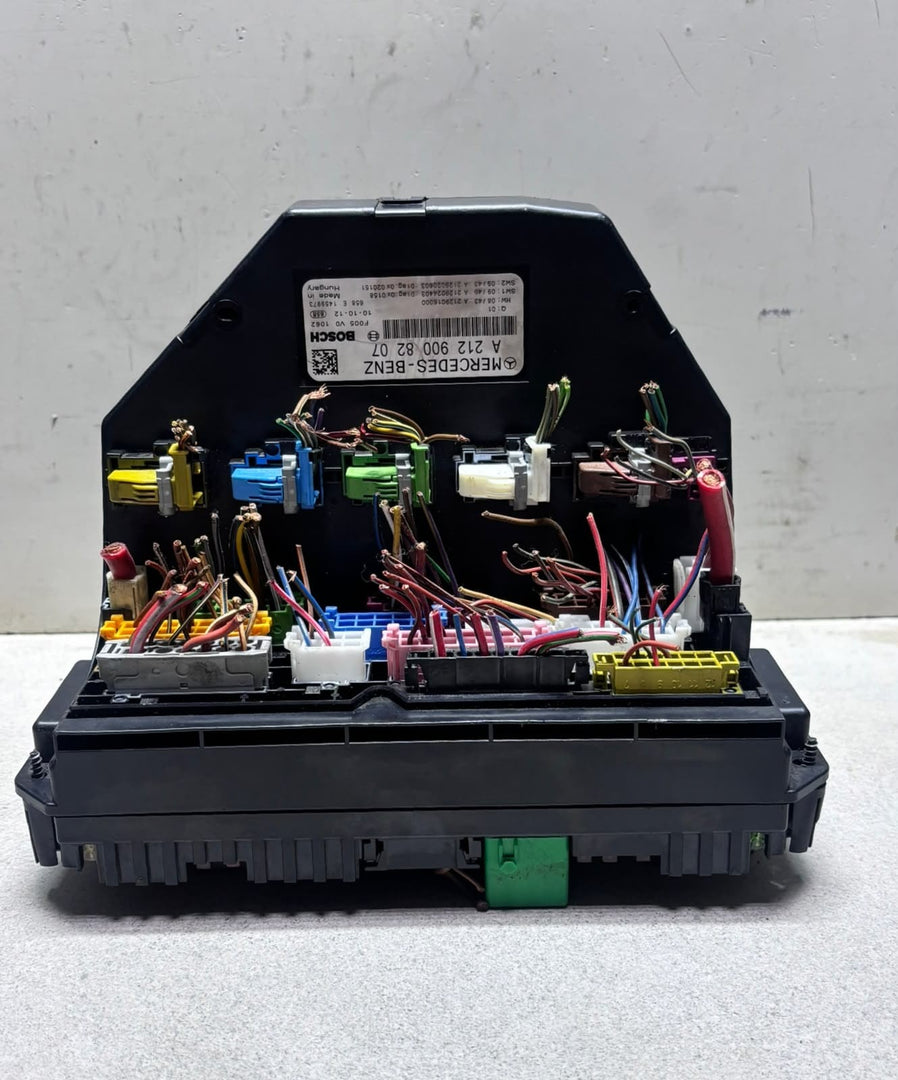 Mercedes-Benz X204 GLK Fuse Box Sam Relay Control Module Front A2129008207 W212 