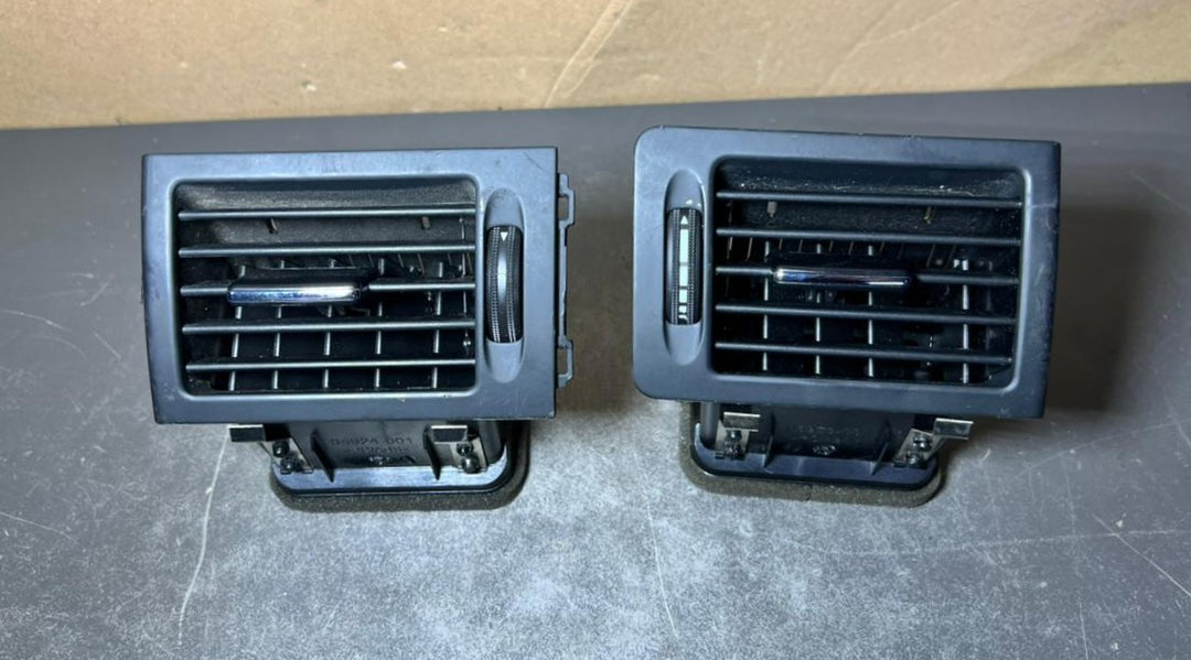 08-10 Mercedes W204 Class Front Dashboard Left \ Right Heater A/C Air Vent