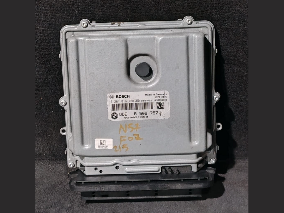 BMW 5 7 SERIES F01 F02 F10 F07 N57 D30A ENGINE CONTROL AUTOMATIC - DDE  8509757