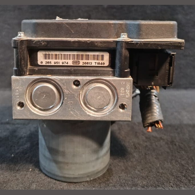 BMW X1 E84 ANTI LOCK BREAKING SYSTEM (ABS)  HYDRAULIC UNIT MODULE -  6860214