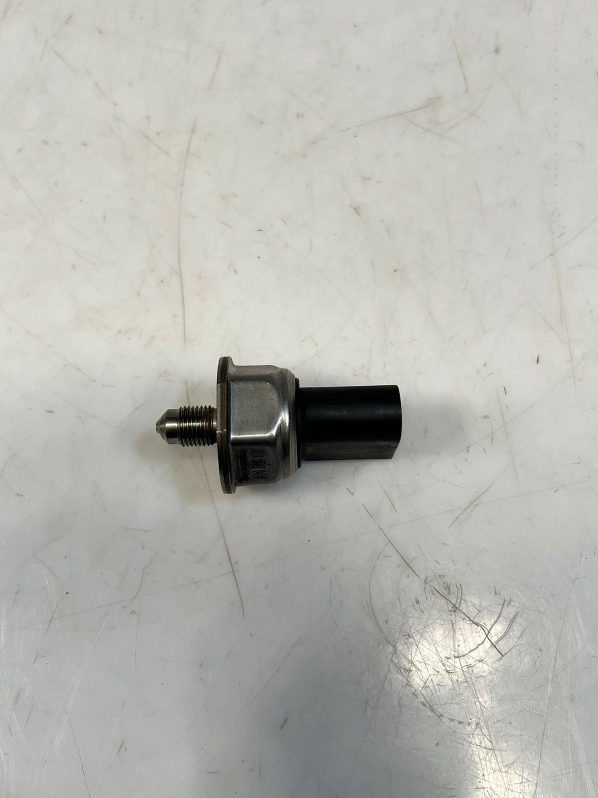 BMW 1 3 5 6 7 Series, X5, X6, Z4 Fuel Rail Pressure Sensor 7537319 OEM