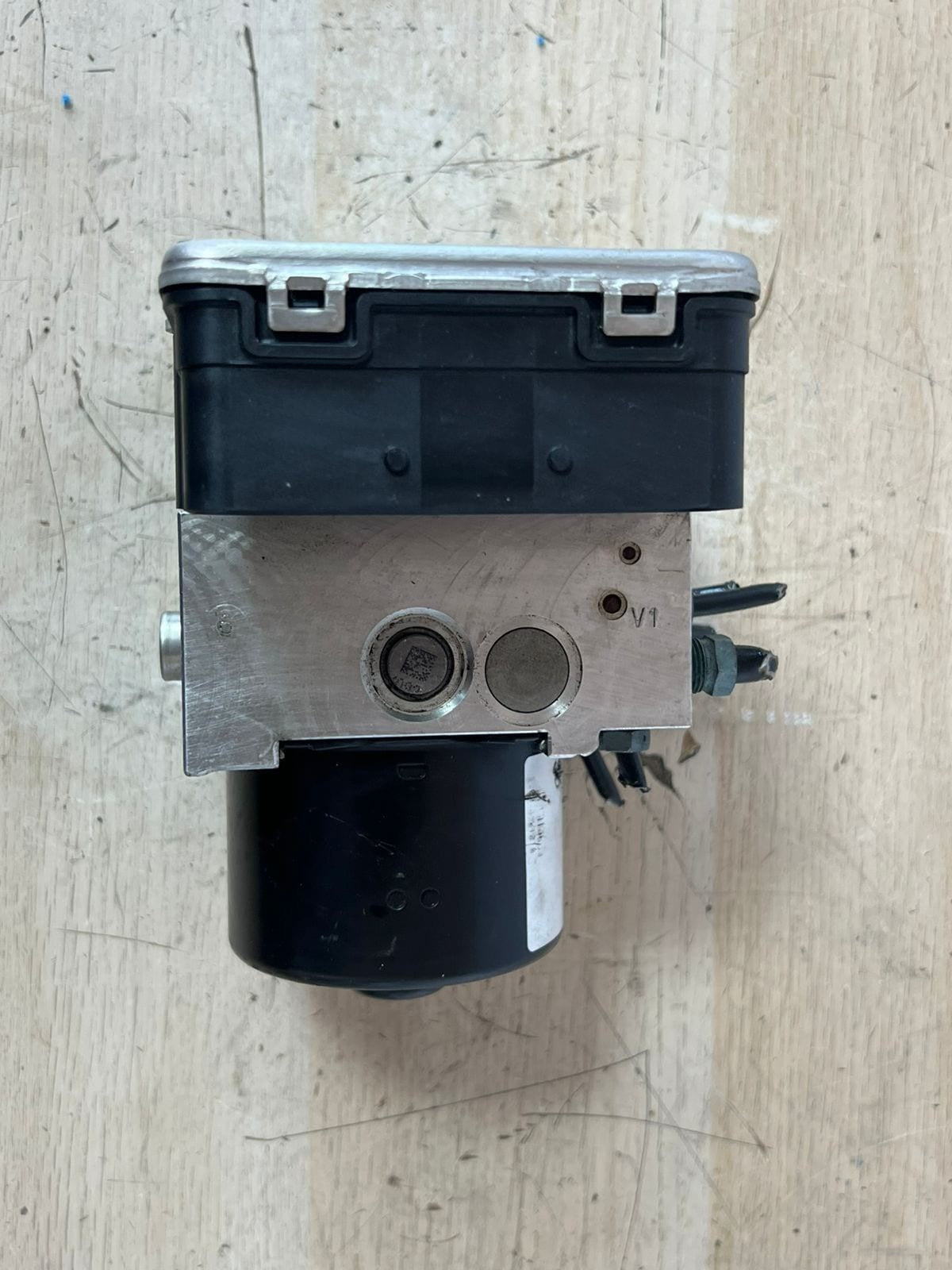 BMW X3 F25 X4 F26 ABS Pump Hydraulic Unit ABS P/N 6877722