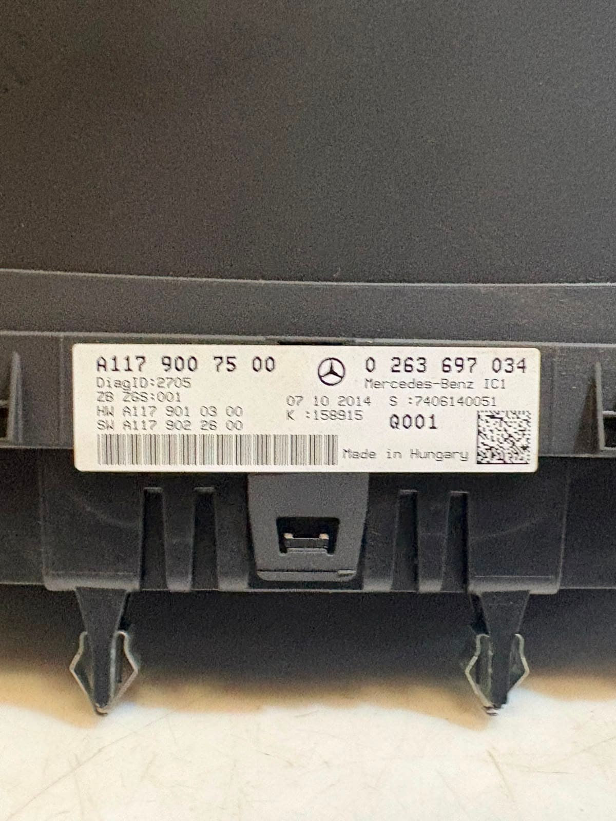 2013-2019 Mercedes-Benz CLA Instrument Cluster A1179007500