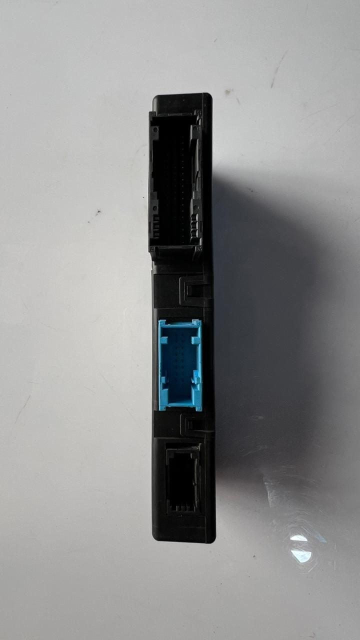 2011-2016 BMW 528i Central Gateway Control Module 9267515 F10 F11