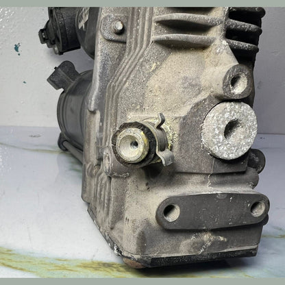 Mercedes W639 Vito V-Class  Airmatic Air Suspension Compressor Pump A639 3200404